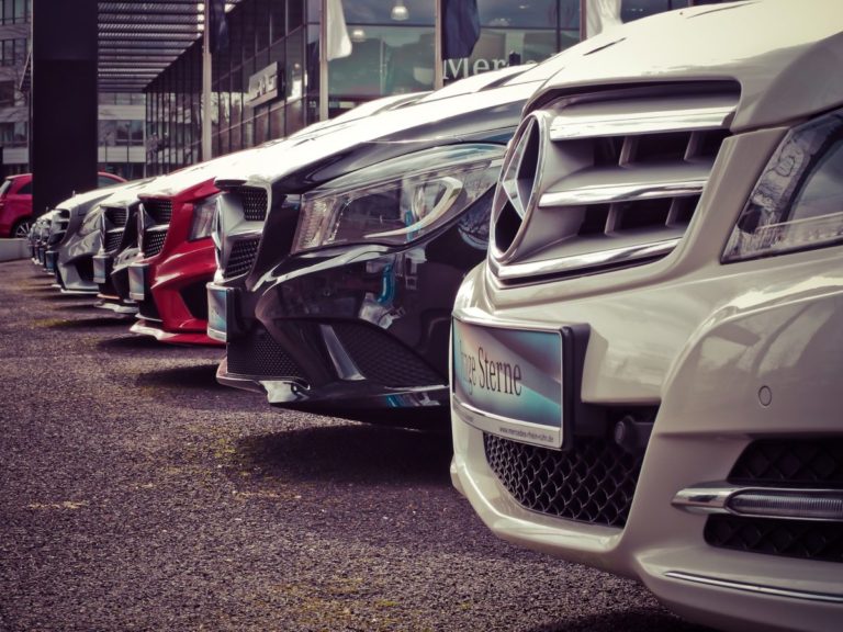 imported auto uk regno unito pendragon brexit pixabay hp.jpg
