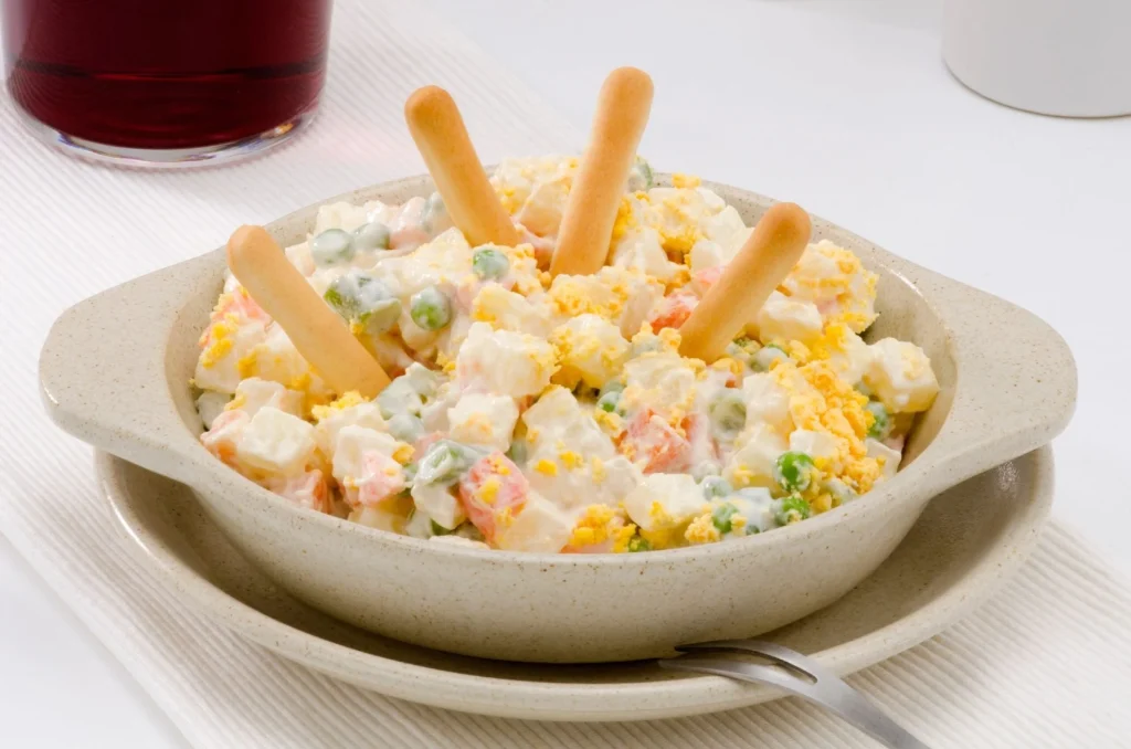 insalata russa con maionese allo yogurt.jpg.webp