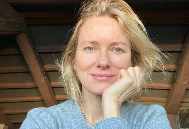 Naomi Watts, la menopausa precoce a 36 anni e i lati positivi «Mi sentivo fuori controllo, ma…» 1 naomi watts menopausa.jpg