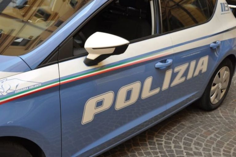 polizia roma.jpg