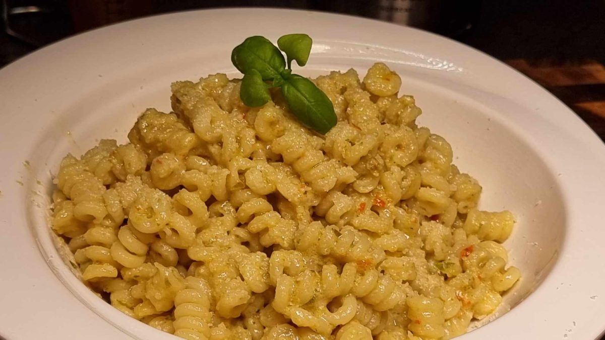 Pasta con crema ai peperoni: con sugo senza cottura pronto in 3 minuti! 1 358907011 1322111055062988 6134226509578538182 n.jpg