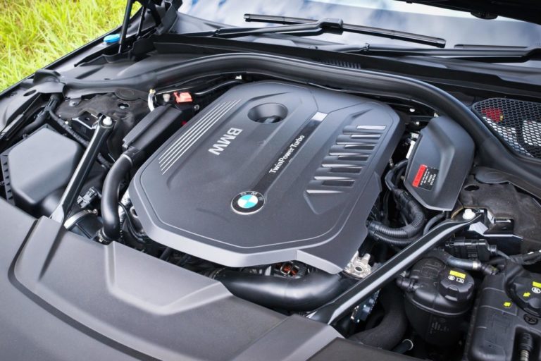 BMW Serie 5 F10 F11 motore N47.jpg