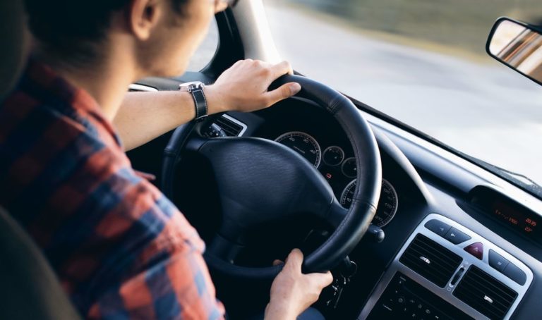driving 2934477 1280.jpg