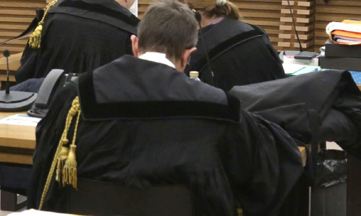 Stupro di gruppo a Palermo, indagato in lacrime: “Mi sono rovinato la vita”. E scarica la colpa su Flores 1 image 8a54629f 80b7 4074 93a6 a7394794ec5e.jpg
