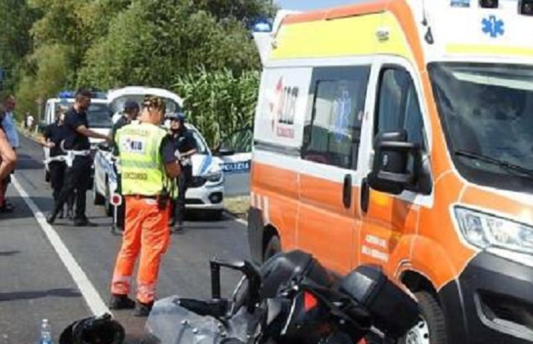 incidente moto ambulanza.jpg