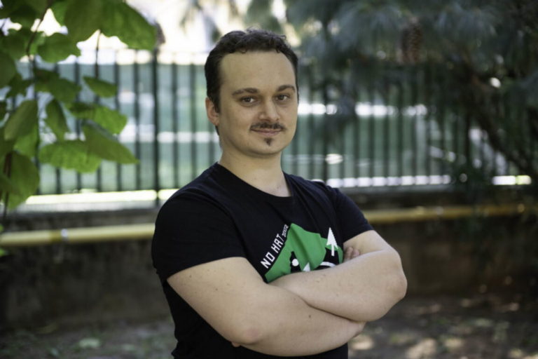 matteo coffetti microchip.jpg