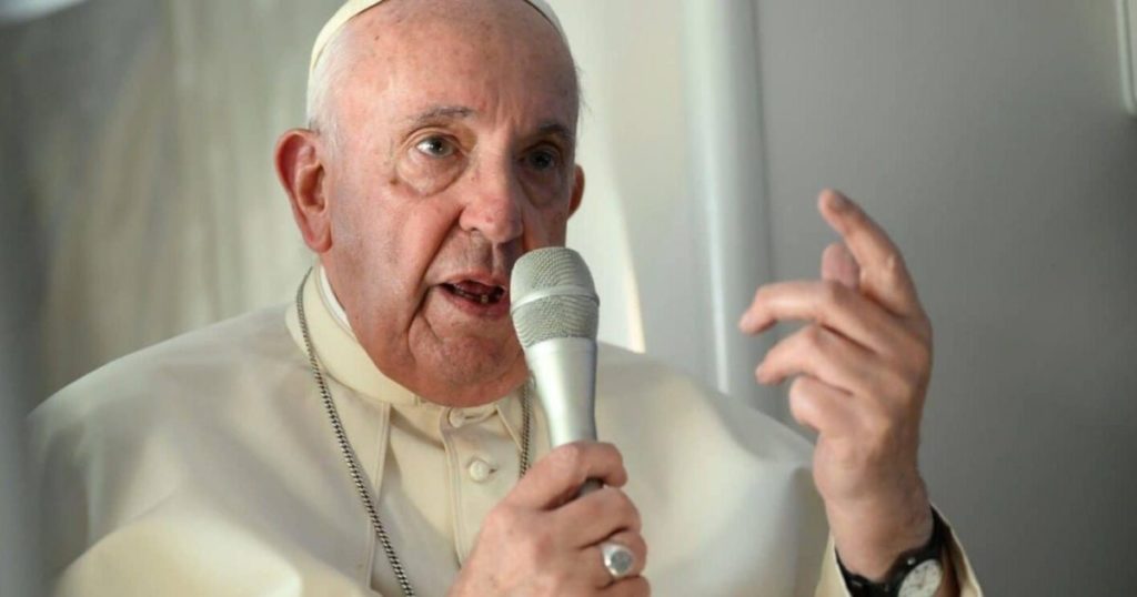 papa francesco e1681392776567.jpeg