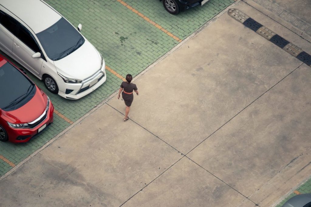parcheggio auto occupato scaled.jpg