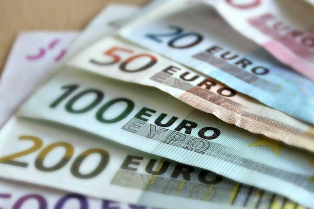 soldi euro.jpg