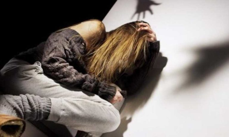 14enne incinta a Roma dal baby sitter.jpg