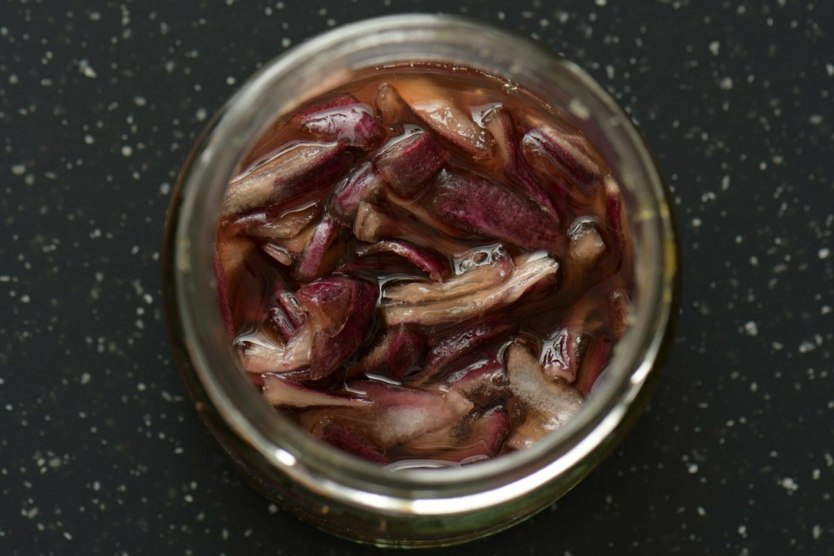 Sciroppo con cipolle e miele: la ricetta antica più amata dalle nonne 1 AdobeStock 134664078 scaled.jpeg