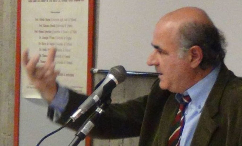 Apertura 2 2 e1685688872624.jpg