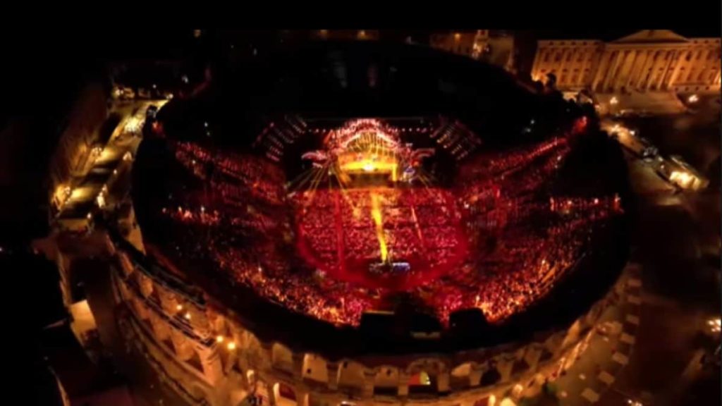 Arena Suzuki dai 60 ai 2000.jpg