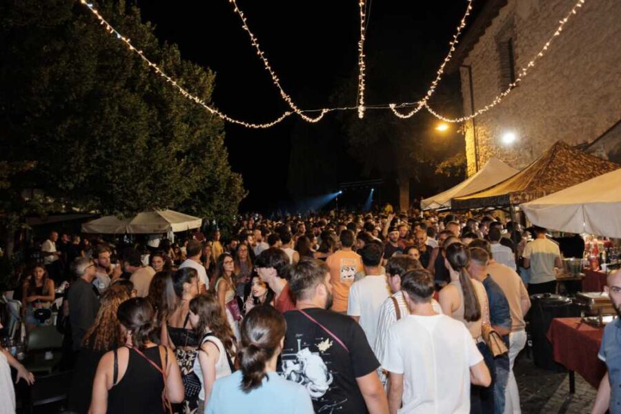 DSCF0660 900x600.jpg