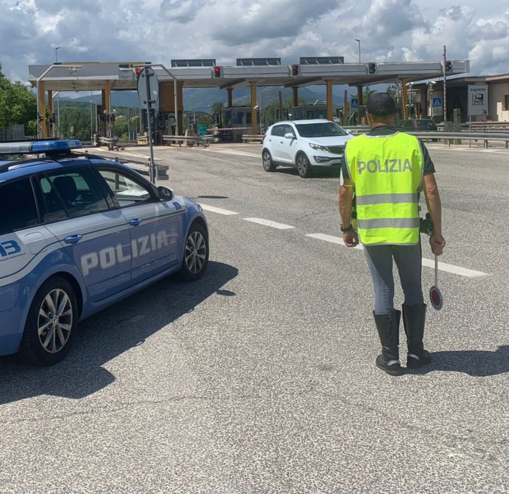 Foto Polizia Stradale.jpg