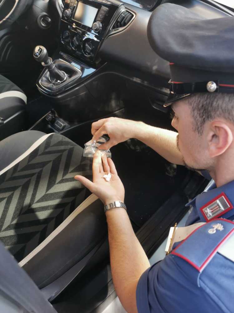 PROVINCIALE Controlli antidroga dei Carabinieri 1.jpg