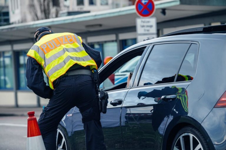 Posto di controllo stradale della Polizia in Germania.jpg