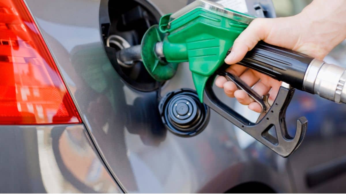 Prezzi benzina oltre i 2 euro. Associazioni contro il governo: “Il bonus è la solita misura spot” 1 Prezzi benzina.jpg