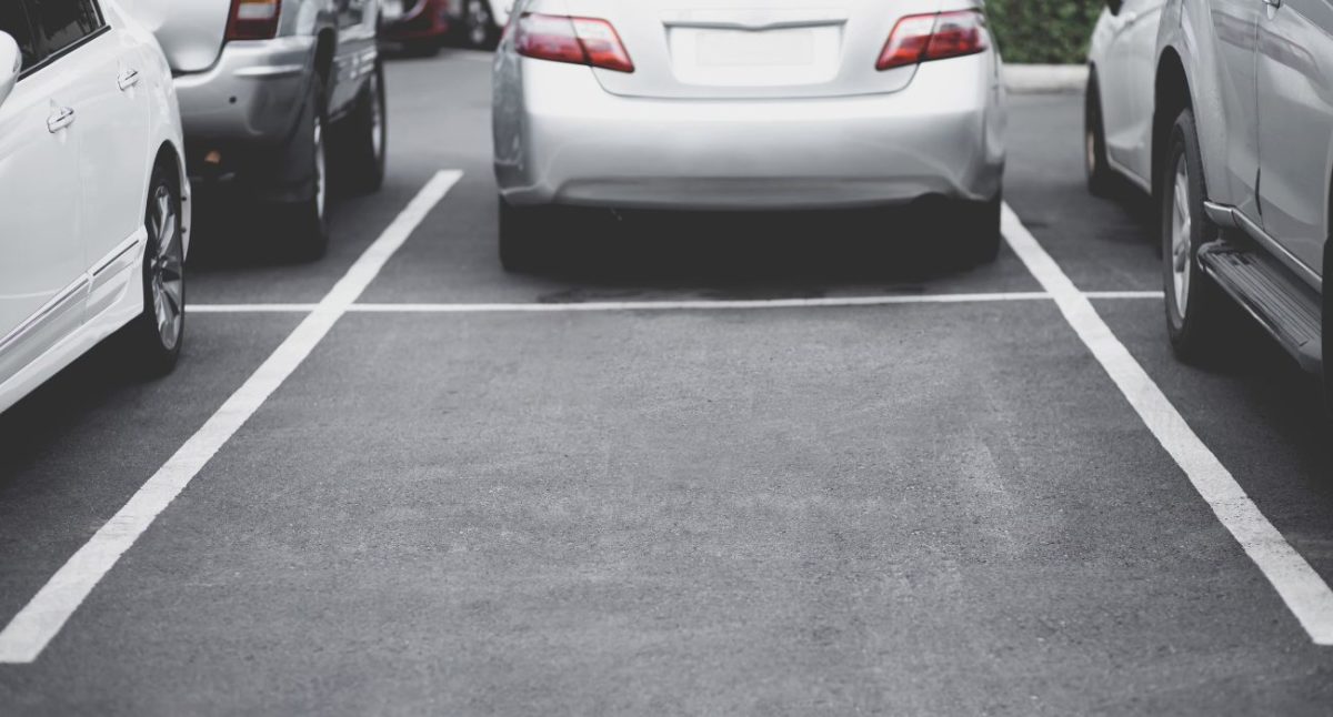 "Da ritiro di patente": nonostante i posti liberi, arriva l'ennesimo parcheggio selvaggio 1 Progetto senza titolo 2023 09 10T165310.433.jpg