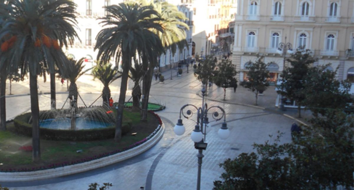 Puglia borgo Taranto.jpg