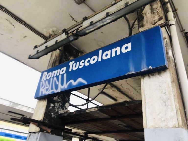 Stazione Tuscolana 3.jpg