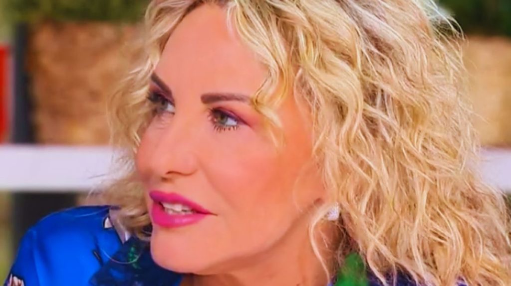 antonella clerici rai 1 e sempre mezzogiorno britney.jpg