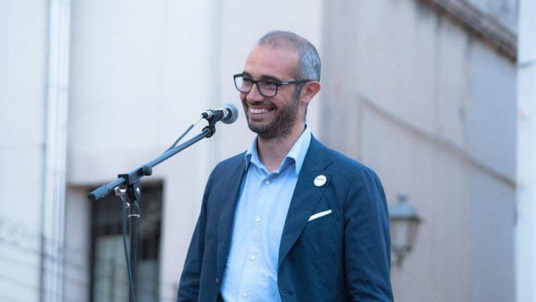 cropped antonio cozzolino 10.jpg