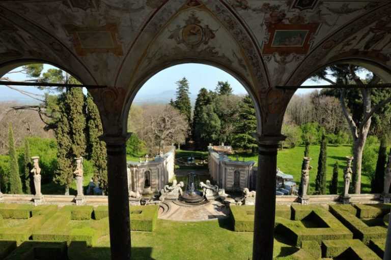 giardini palazzo farnese med 768x512 1.jpg