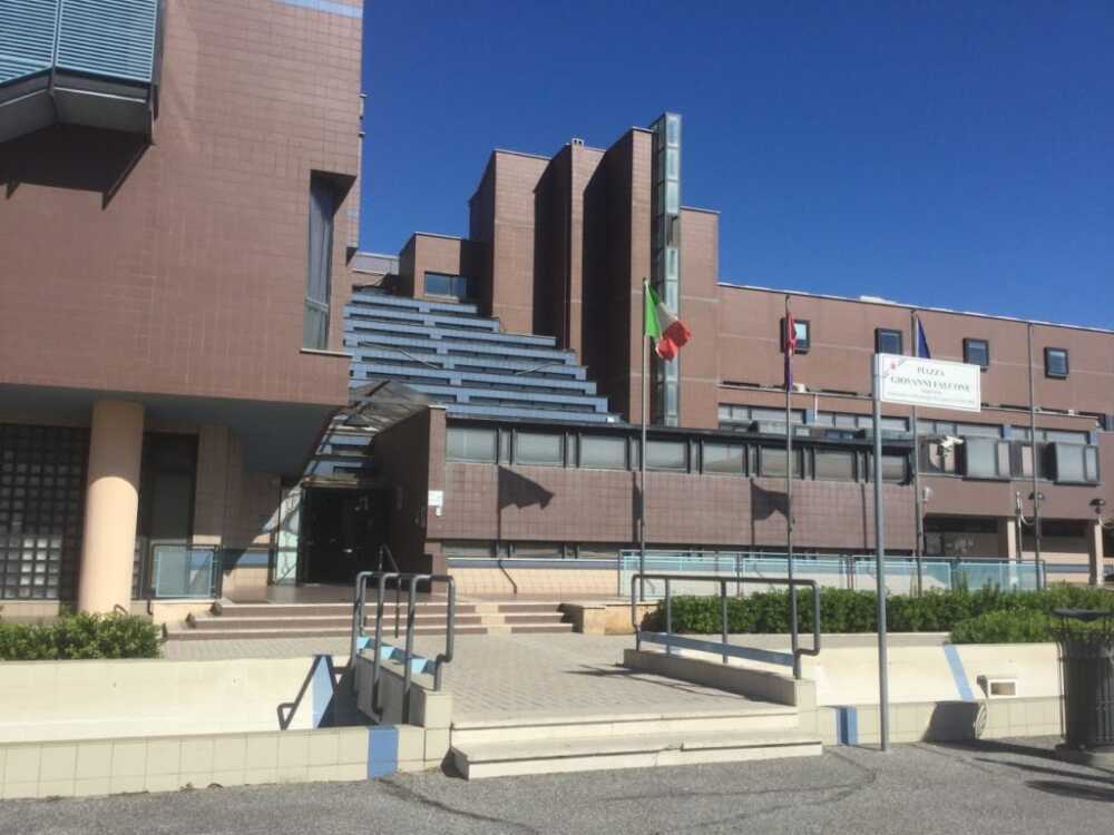 palazzo falcone comune ladispoli anagrafe.jpg
