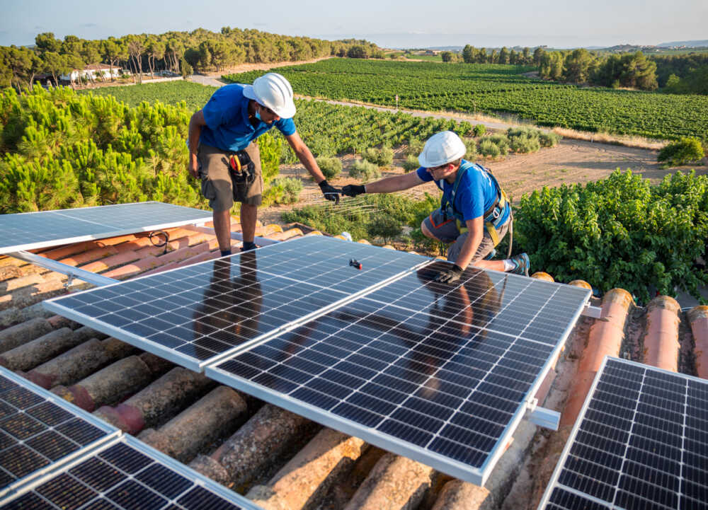 Il Biodistretto Etrusco Romano plaude il bando per “impianti fotovoltaici da edifici a uso agricolo, zootecnico e agroindustriale” 1 pannelli fotovoltaici su edifici agricoli bando.jpg