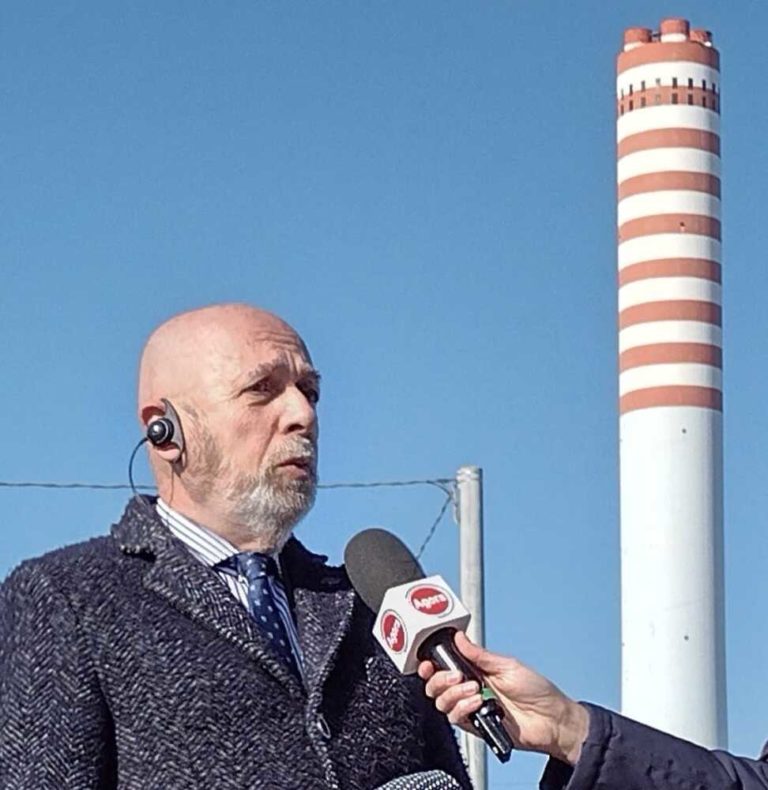 sindaco ernesto tedesco centrale carbone.jpeg