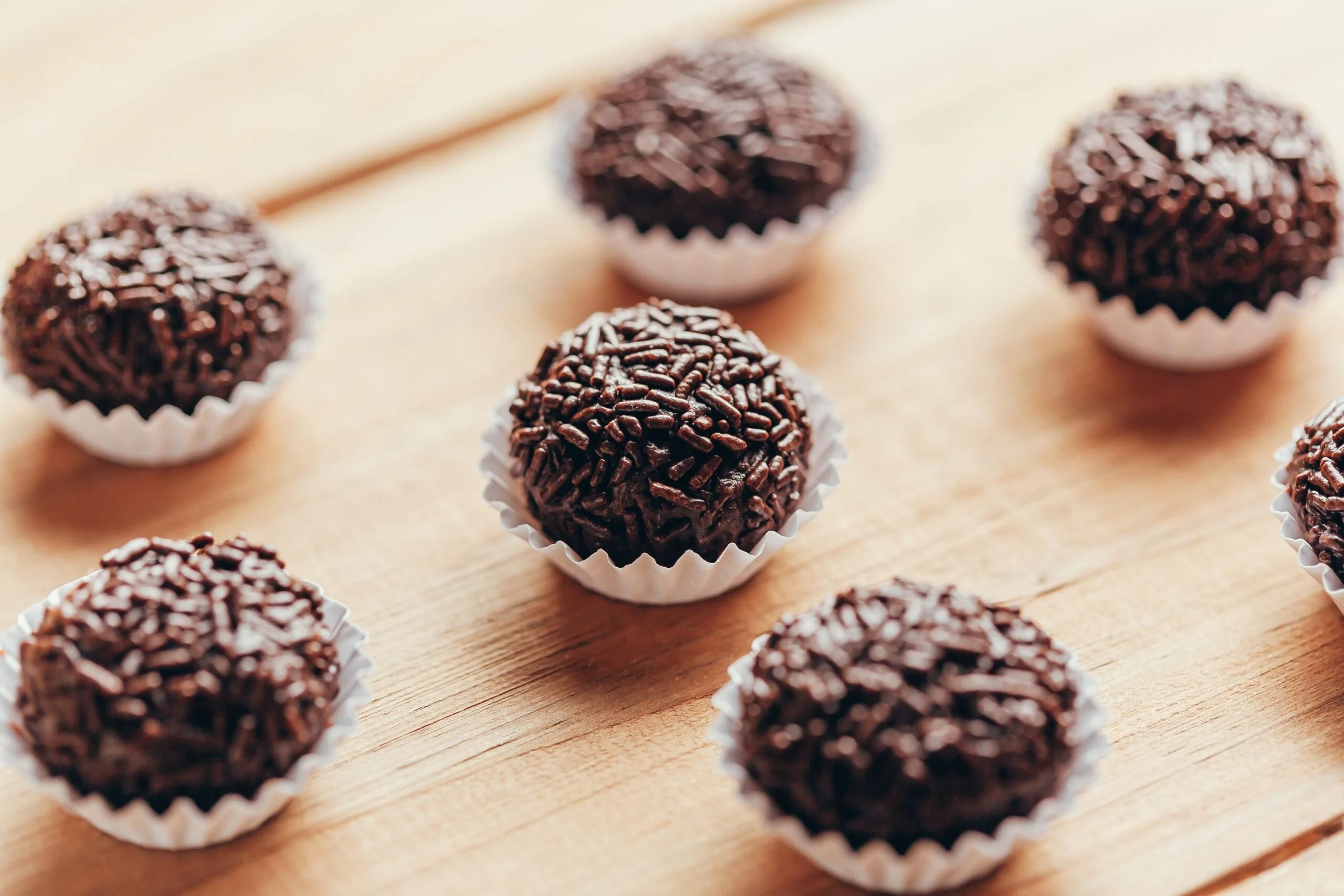 Tartufini al cioccolato con soli 3 ingredienti: come non li hai mai mangiati! 1 tartufini scaled.jpeg.webp