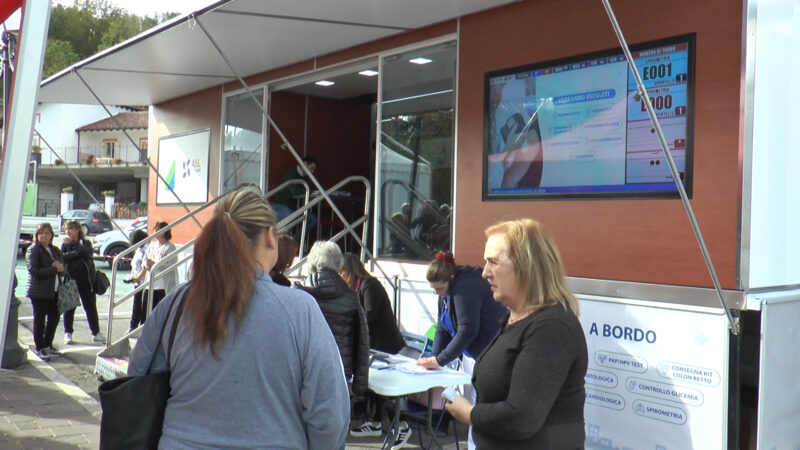 Valle Castellana: prima tappa del camper “Abruzzo in salute” 1 Camper della salute Valle Castellana e1697455470408.jpg