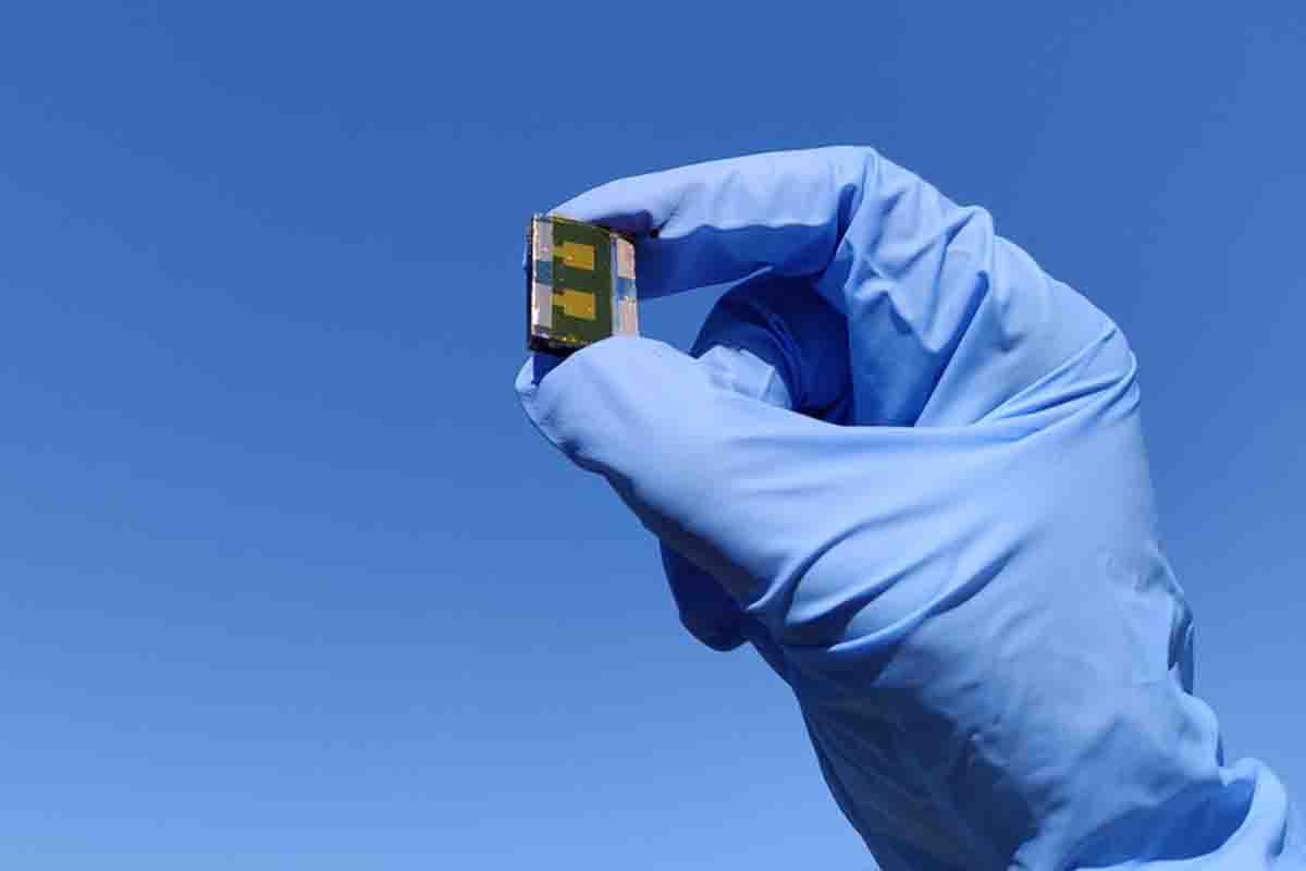 Celle solari in perovskite EPFL.jpg