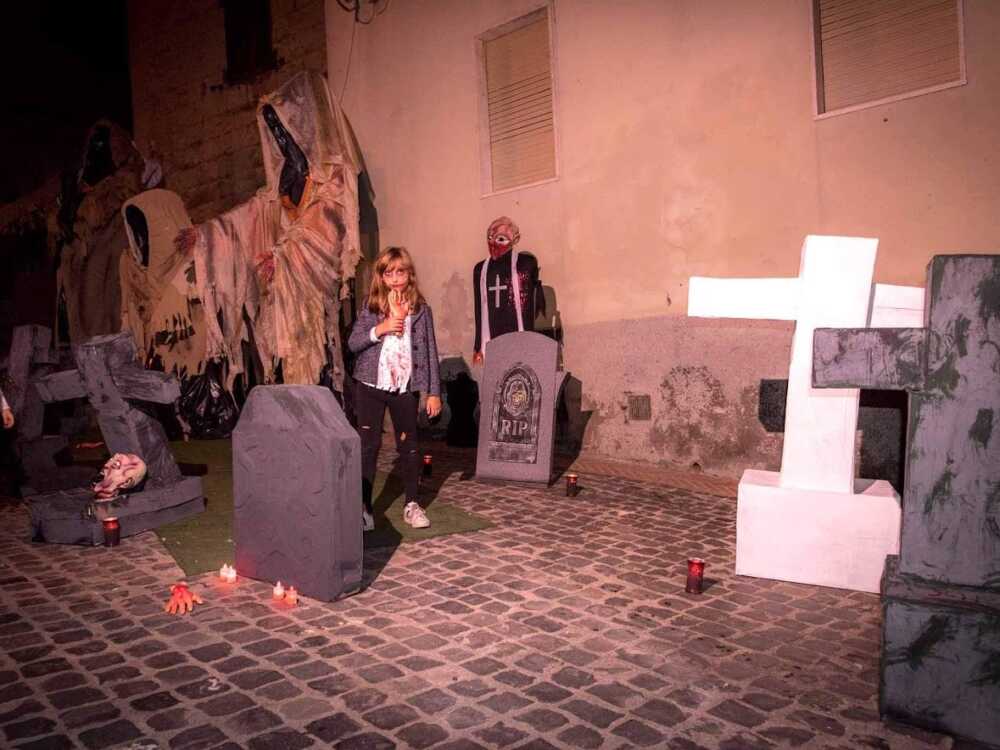 Hallowen a Tarquinia 4 1.jpg