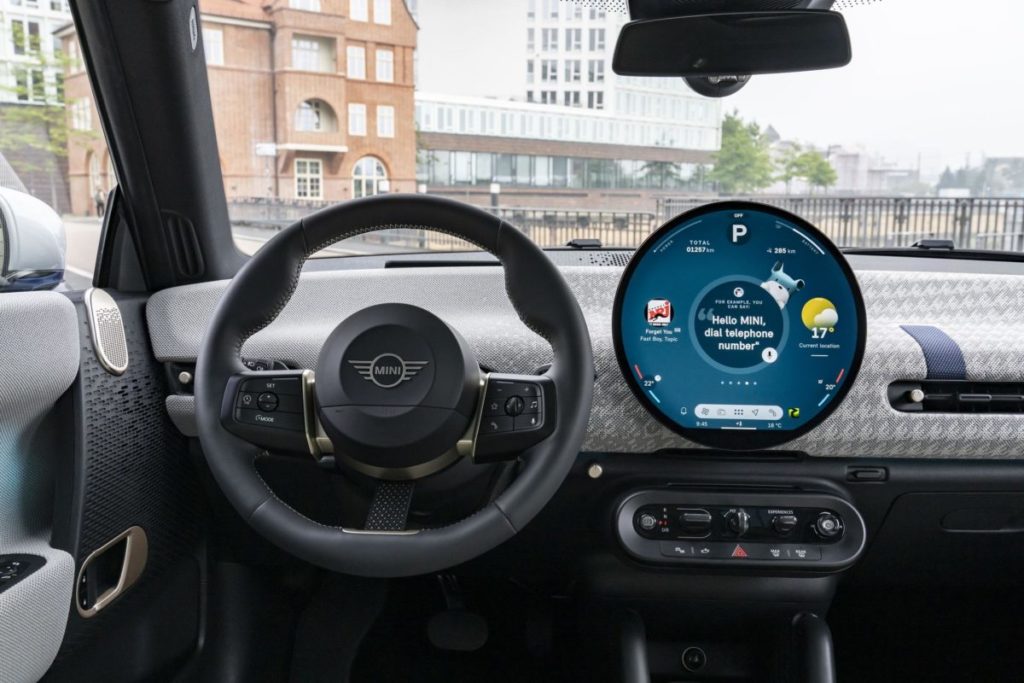 NUOVA MINI COOPER SE.jpg