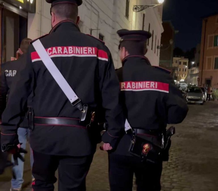 TRASTEVERE I Carabinieri intervenuti.jpg