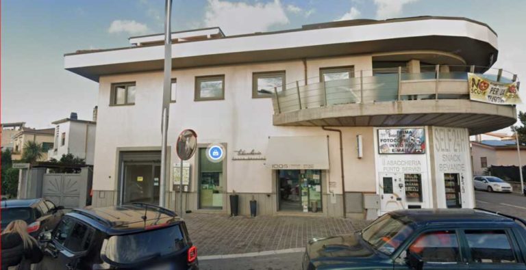 Il SuperEnalotto premia Montalto di Castro: con un 5, vinti quasi 105mila euro 1 Tabacchi Aquila Piazza Tarquinia 4 montalto di castro vinti 105mila euro superenalotto.jpg