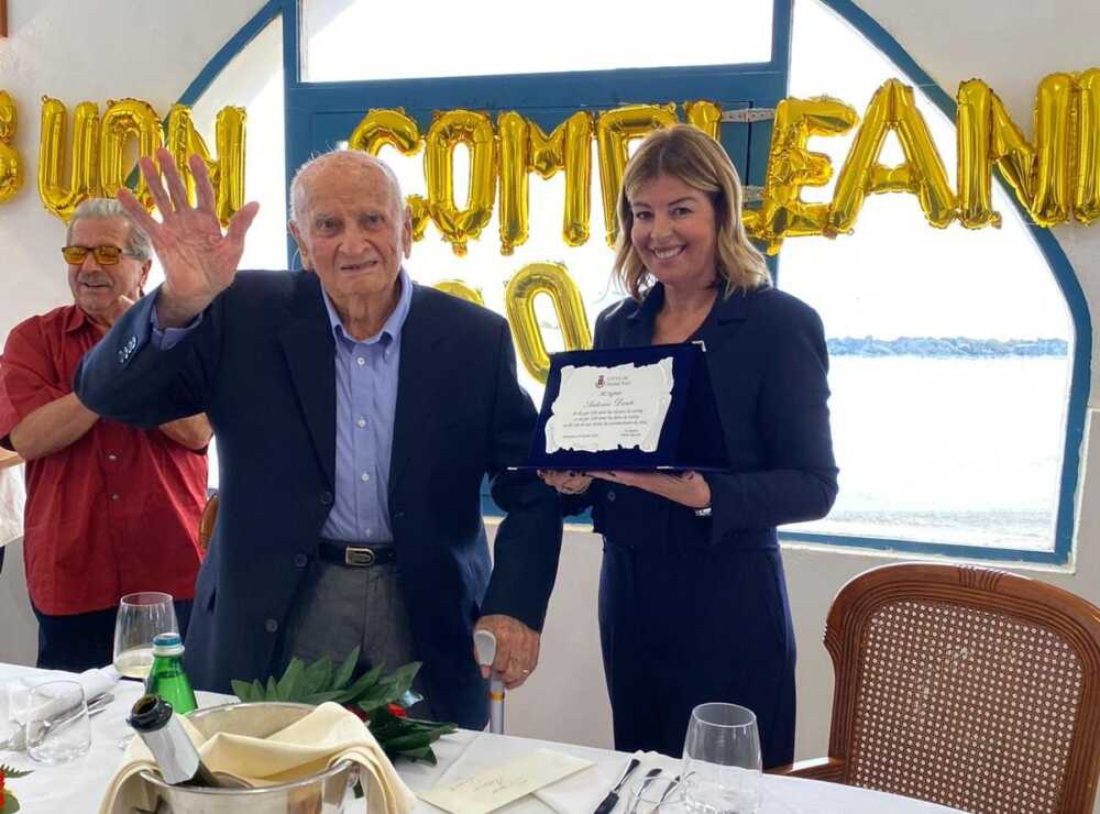 Antonio Denti di Fiumicino compie 100 anni, gli auguri dell’Amministrazione comunale 1 WhatsApp Image 2023 10 18 at 17.02.33 2.jpeg