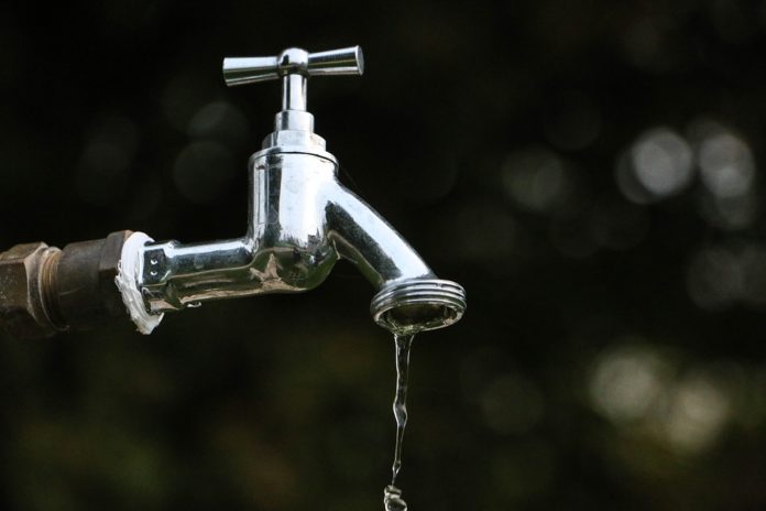 acqua rubinetto talete 696x464.jpg