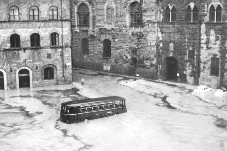 alluvione firenze 66.jpg