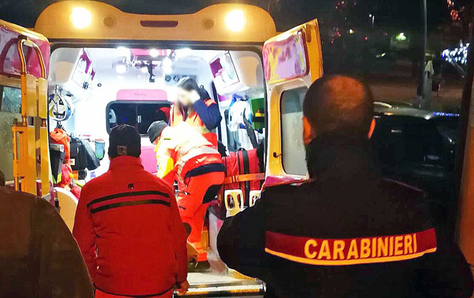 carabinieri ambulanza.jpg
