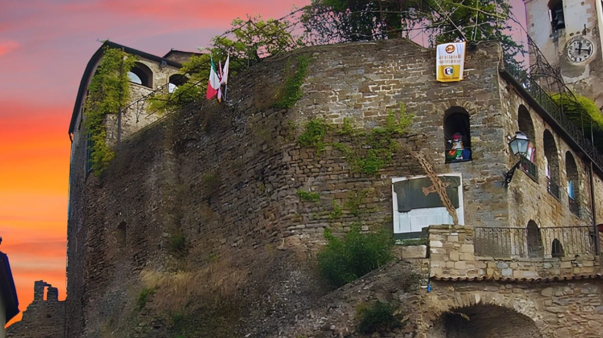 castello della lucertola apricale liguria.jpg