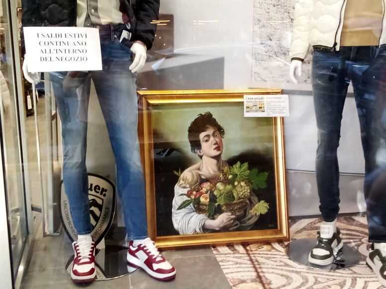 dipinto caravaggio in vetrina ladispoli.jpg