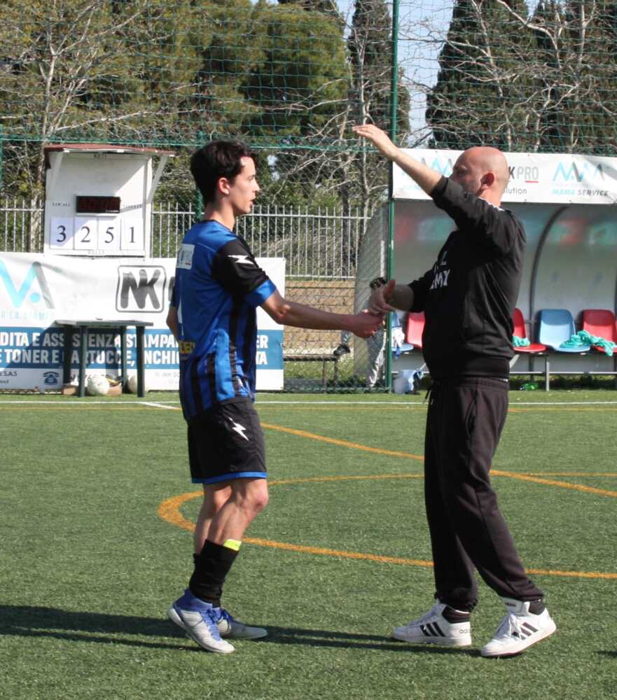 Futsal Civitavecchia sulle nuvole, Santa Severa nella polvere 1 futsal civitavecchia umberto di maio simone mondelli.jpg