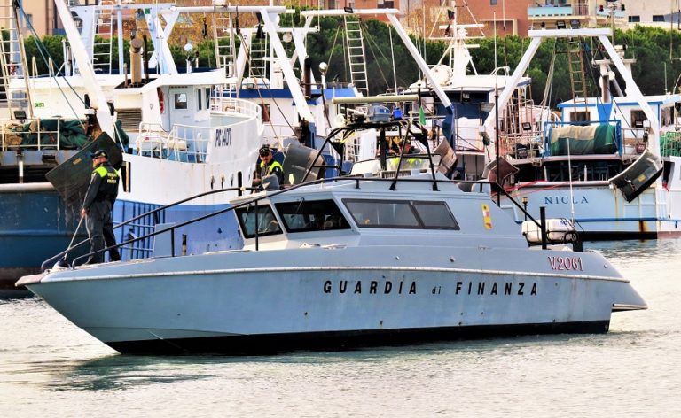guardia di finanza pesca.jpg