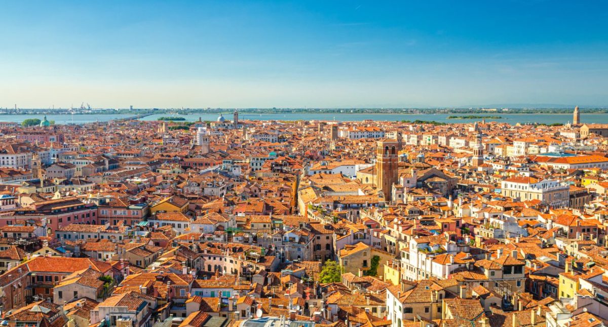 Mestre, non solo la Laguna: come visitare Venezia spendendo poco 1 mestre venezia.jpg