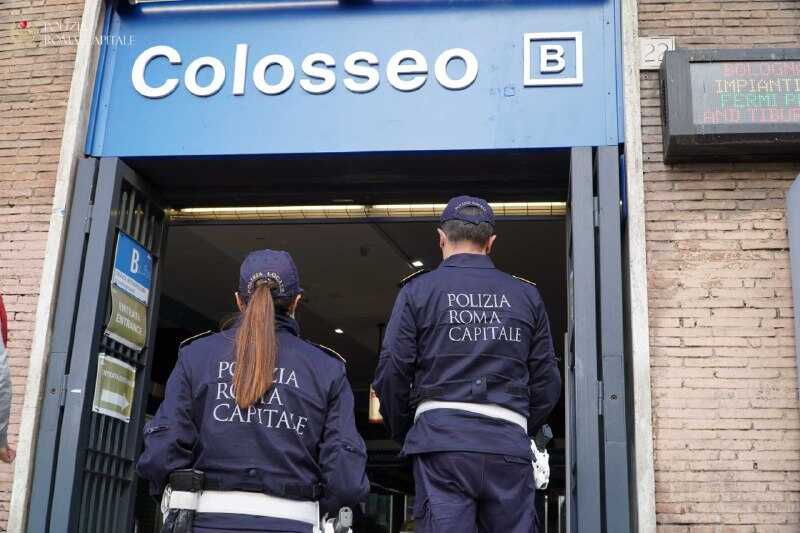 metro colosseo roma capitale.jpg