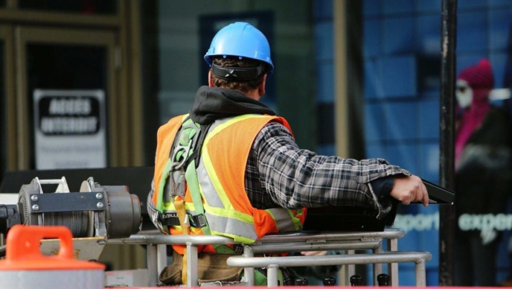 operaio incidente lavoro e1660374410788.jpg
