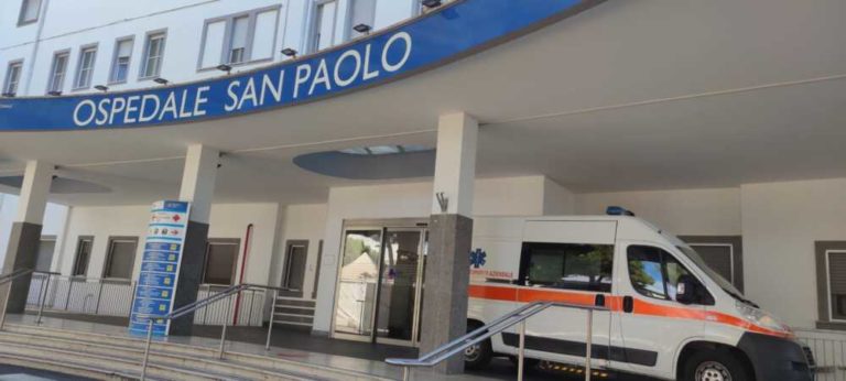 ospedale san paolo civitavecchia ambulanza.jpg